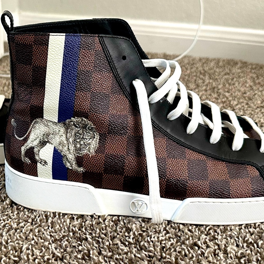 Louis Vuitton Rare Lion Chapman Sneakers